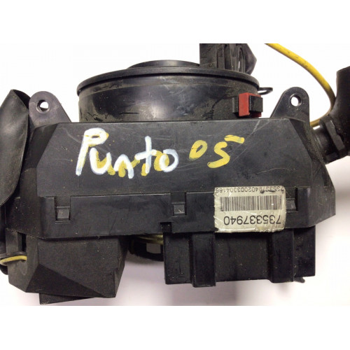 Fiat Punto Far Sinyal Kolu 