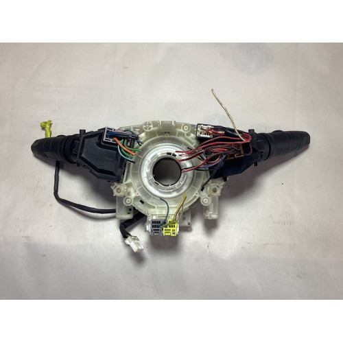 Renault Clio Far Sinyal Kolu 8200058670