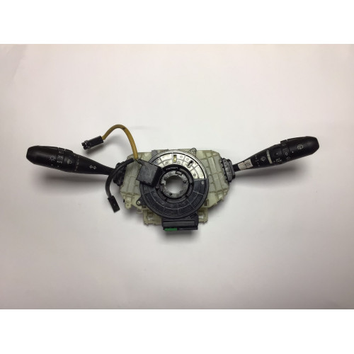 Mitsubishi Colt Far Sinyal Kolu 8600A237XA