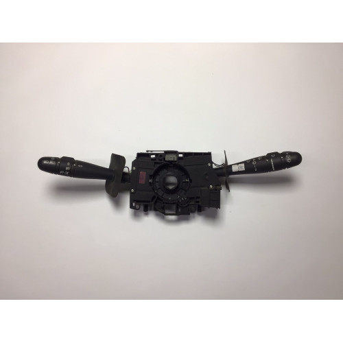 Renault Clio Far Sinyal Kolu 61730002