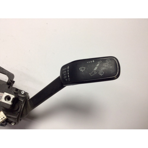 Volkswagen Golf MK6 Sinyal Kolu 10044364